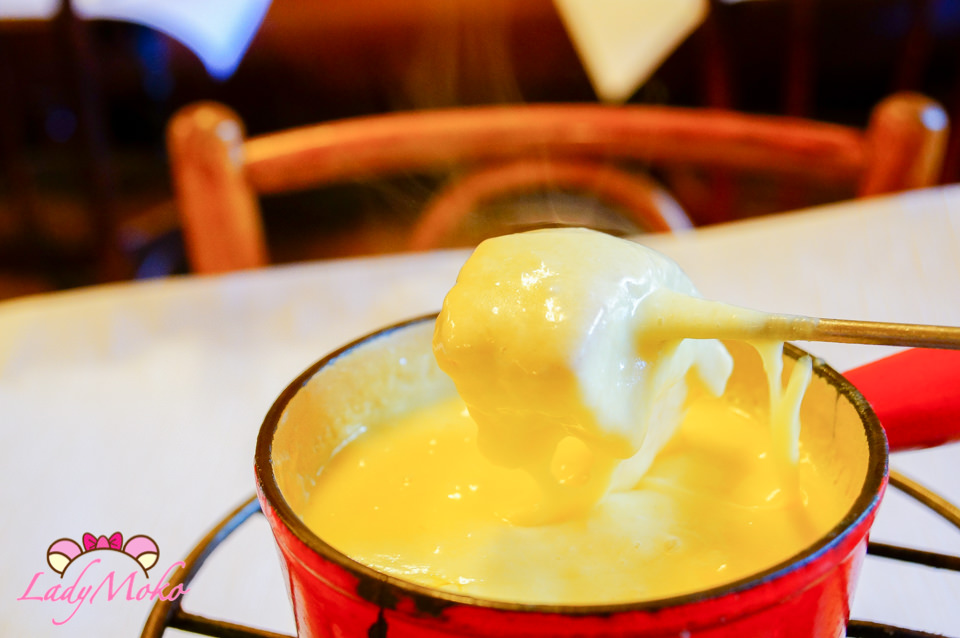 瑞士日內瓦美食》Café du Soleil,暖呼呼經典好評起司鍋Fondue