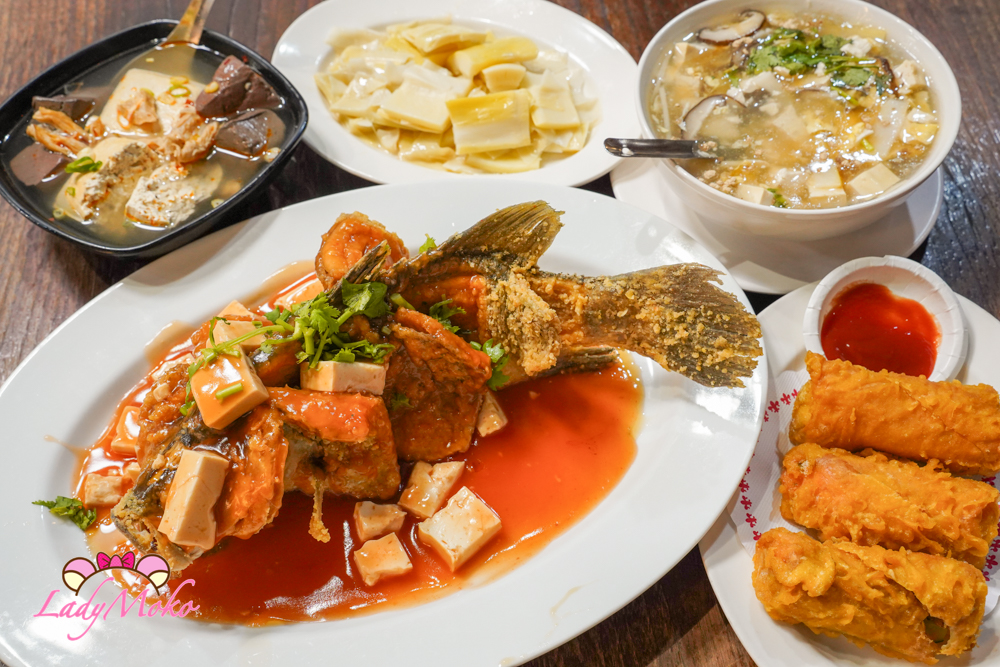 深坑老街美食推薦 | 豆腐娘，麻辣臭豆腐、炸物、家常菜通通有，適合全家大小！菜單