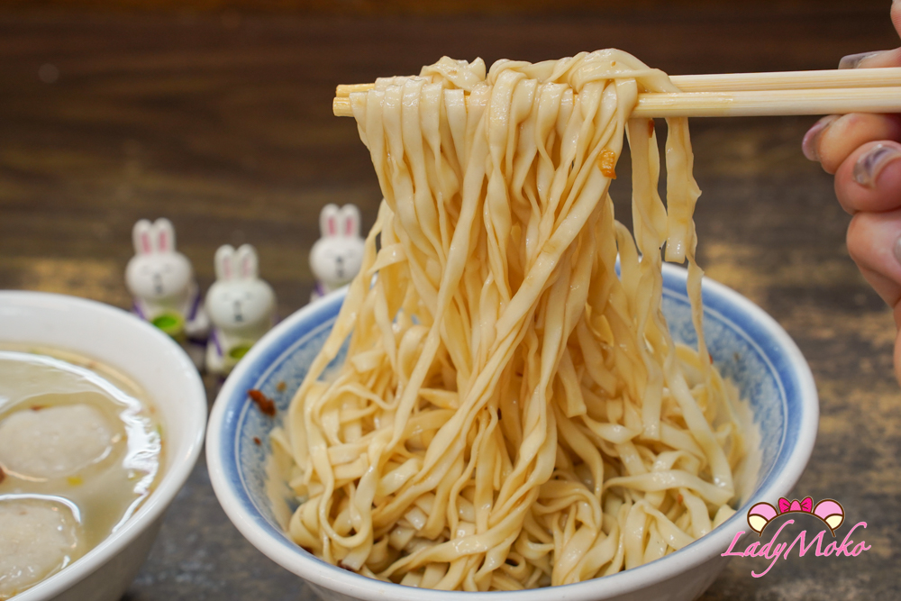 宜蘭美食 | 羅東帝爺廟口喥咕麵 : 餛飩魚丸必點 ! 生意太好排到喥咕