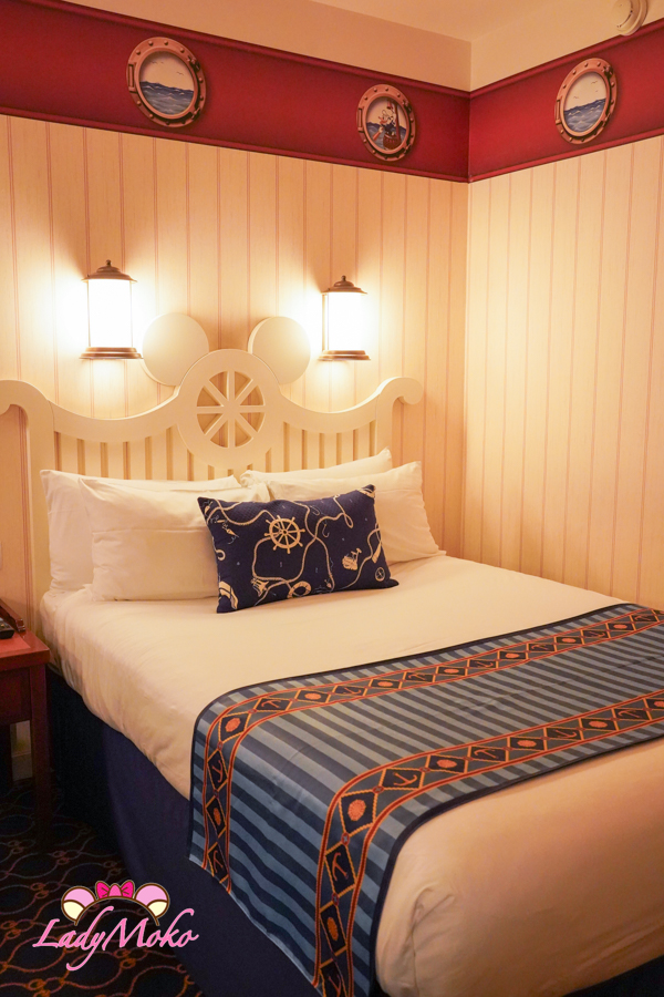 巴黎迪士尼飯店房間內的床 Disney Newport Bay club
