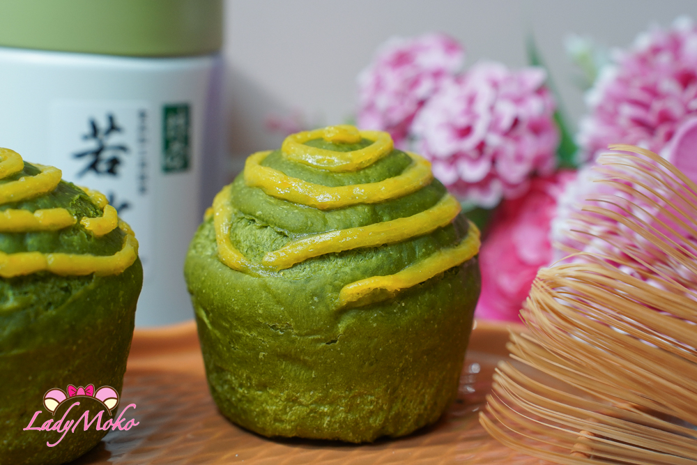 日式抹茶麵包搭配鹹蛋黃卡士達 創意甜鹹風味 Japanese matcha bread salted egg custard