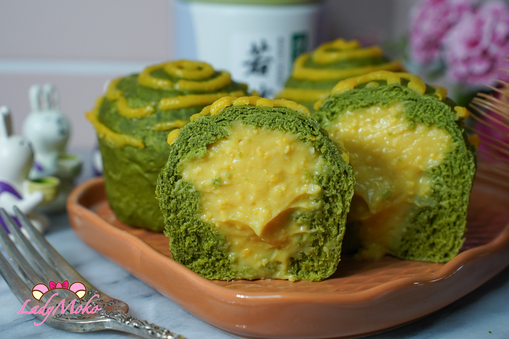 鹹蛋黃卡士達抹茶麵包切面 爆漿濃郁內餡 matcha bread salted egg yolk custard
