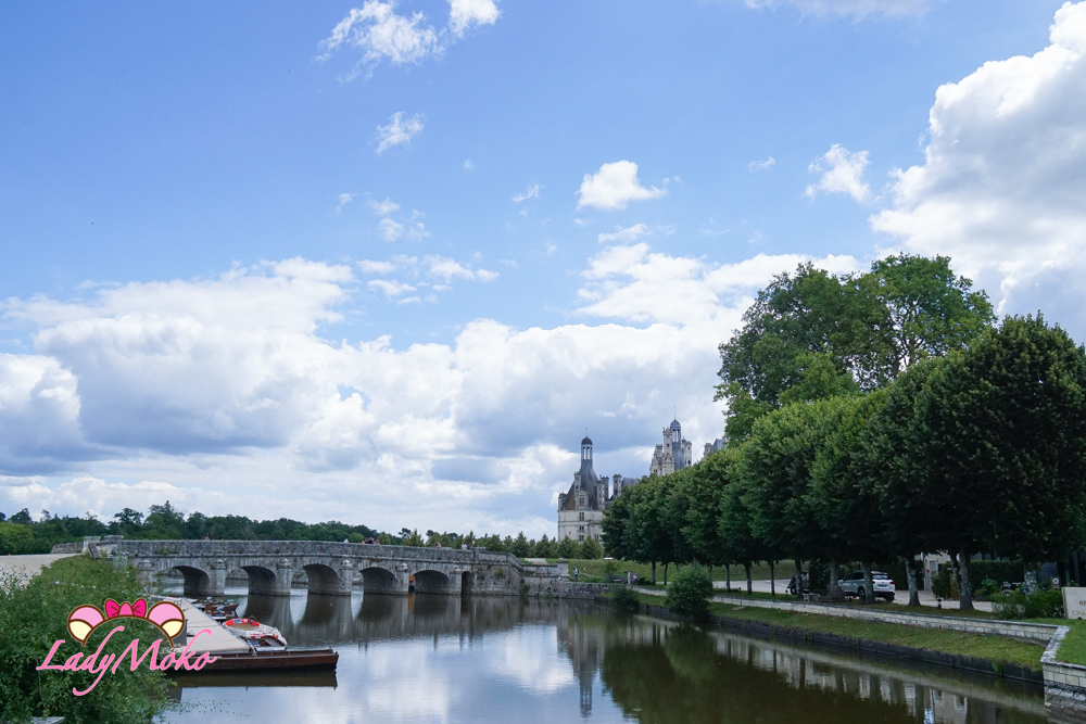 法國羅亞爾河城堡景點 Château de Chambord 去程路上