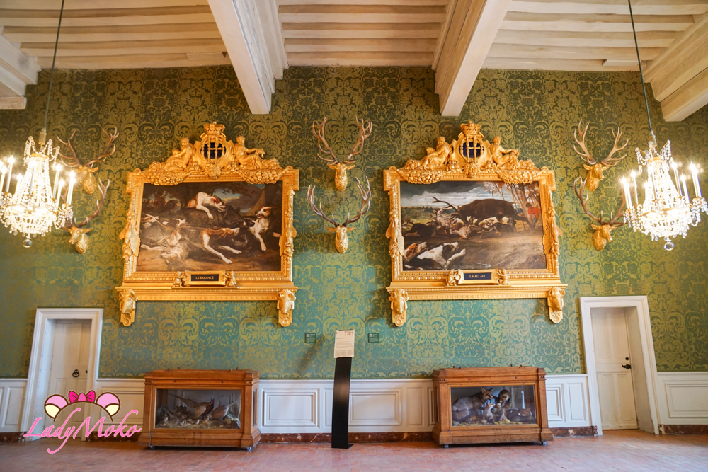 法國羅亞爾河城堡景點 Château de Chambord 獵犬壁畫