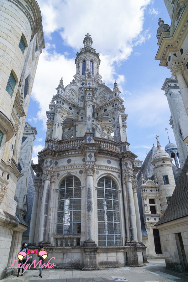 法國羅亞爾河城堡景點 Château de Chambord 城堡外部細節照片