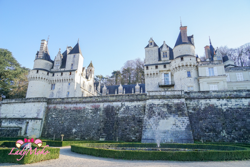 法國羅亞爾河城堡景點 Château d'Ussé 於塞城堡 站在花園拍城堡