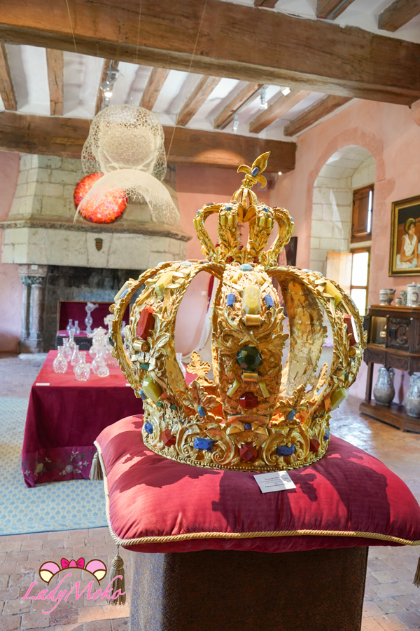 法國羅亞爾河城堡景點 Château du Rivau 麗芙城堡 皇室物品