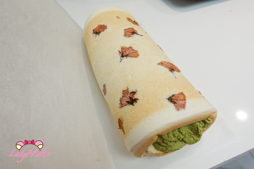 天使櫻花蛋糕捲捲起來