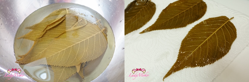 Washing salted cherry blossom leaf to remove the extra salt 浸泡櫻葉清洗多餘的鹽分