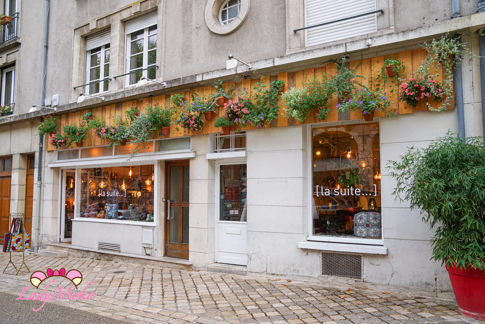 法國羅亞爾河城堡景點 布盧瓦城堡（Château de Blois）市區漂亮的商店