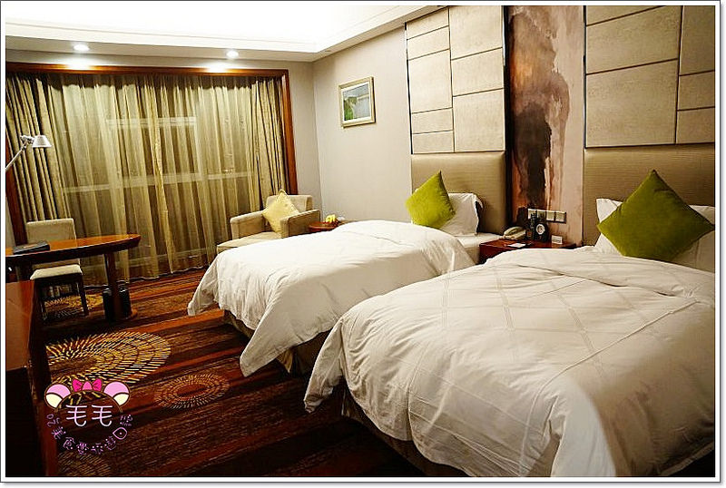 張家界飯店 》華天大酒店Huatian Hotel。舒適乾淨、離荷花機場只要10分鐘、市區飯店、自助式早餐、設備齊全